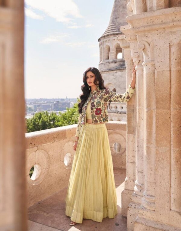 Sayuri Luxe 5580 Designer Indo Western Catalog Collection
