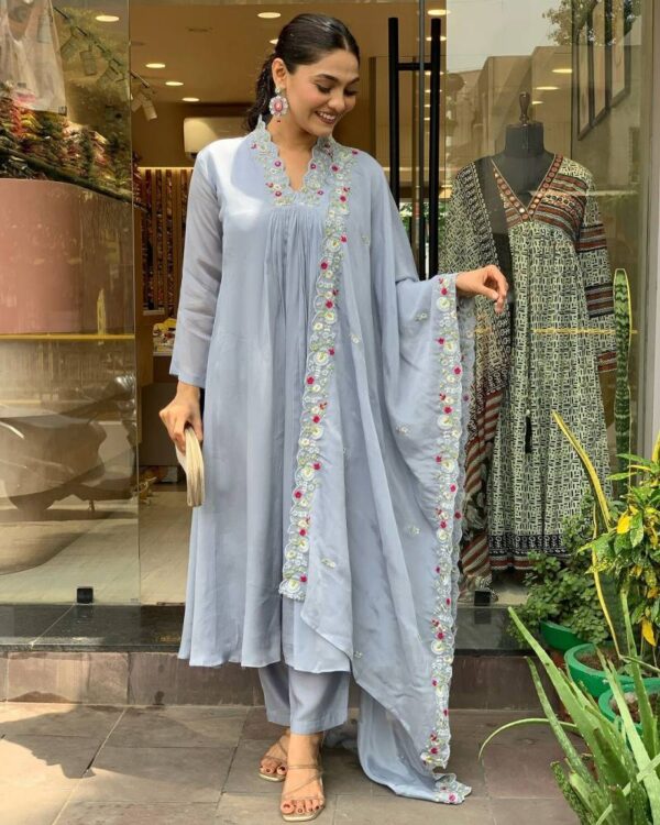 Satheer 1 Viscose Chinon Kurti Bottom With Dupatta Collection - Image 2