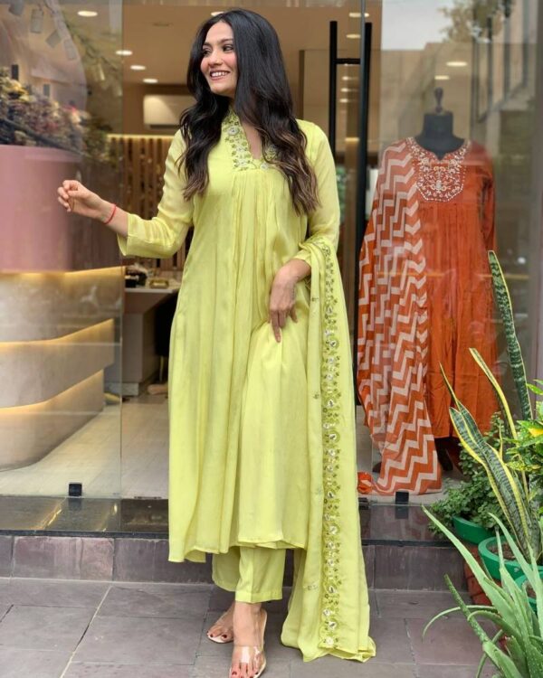 Satheer 1 Viscose Chinon Kurti Bottom With Dupatta Collection - Image 3