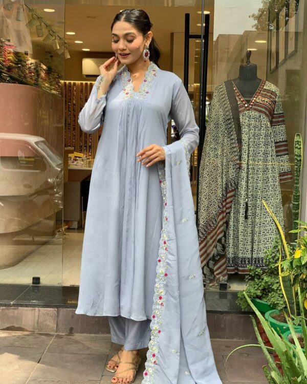 Satheer 1 Viscose Chinon Kurti Bottom With Dupatta Collection - Image 4