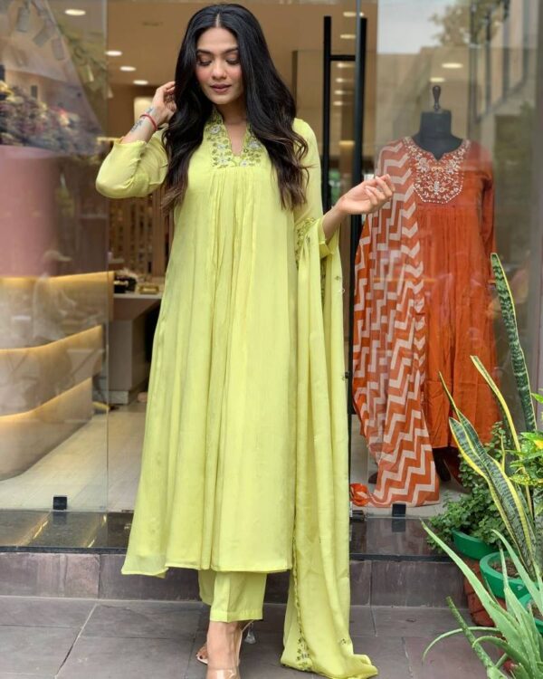 Satheer 1 Viscose Chinon Kurti Bottom With Dupatta Collection - Image 5
