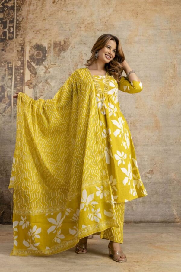 Kiara Kurti Vol 1 Cotton Kurti Bottom With Dupatta Collection - Image 2