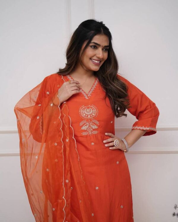 Ayesha 01 Viscose Chanderi Kurti Bottom With Dupatta Catalog Wholesale Collection - Image 8