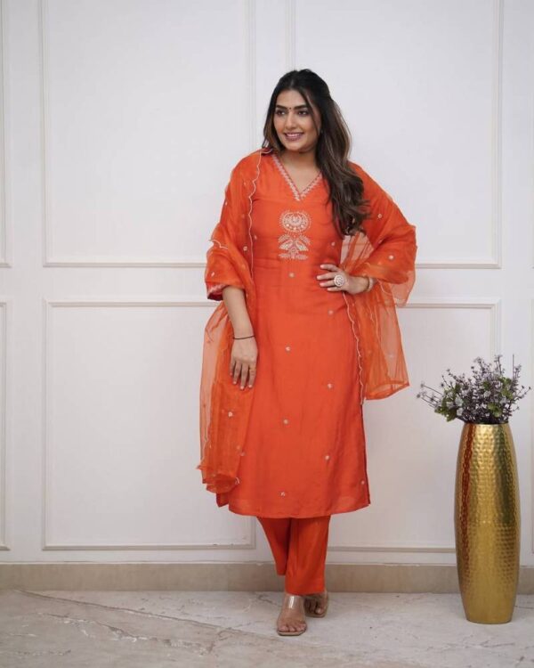 Ayesha 01 Viscose Chanderi Kurti Bottom With Dupatta Catalog Wholesale Collection - Image 2