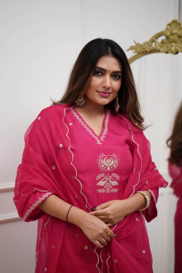 Ayesha 01 Viscose Chanderi Kurti Bottom With Dupatta Catalog Wholesale Collection - Image 4