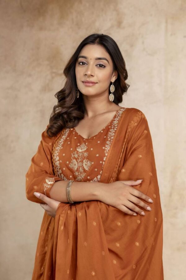 Naisha K 38 Mul Cotton With Lining Kurti Bottom With Dupatta Catalog Wholesale Collection - Image 4