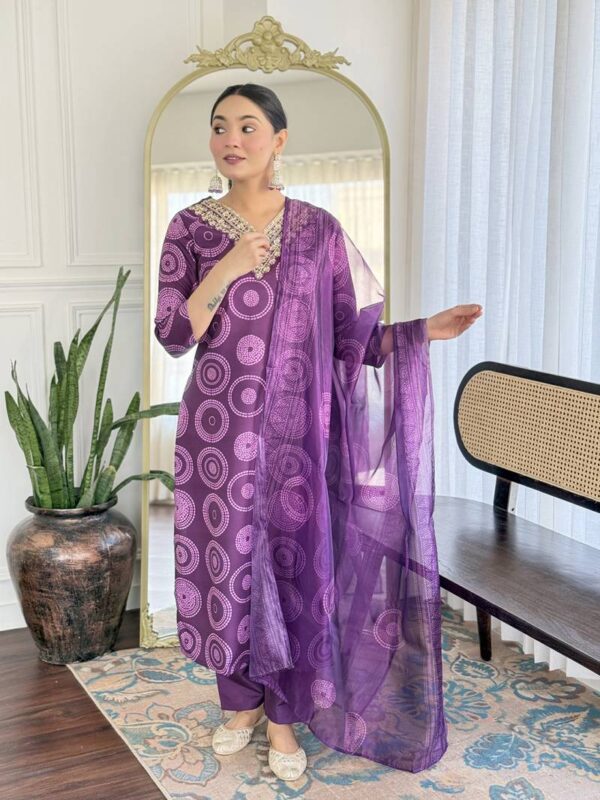 Wb 732 Rayon Fancy Neck Kurti Bottom With Dupatta Catalog Wholesale Collection - Image 3