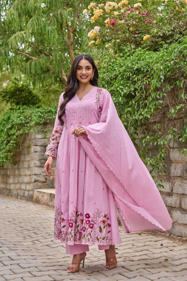 Naisha K 82 Mul Cotton Kurti Bottom With Dupatta Catalog Wholesale Collection - Image 3