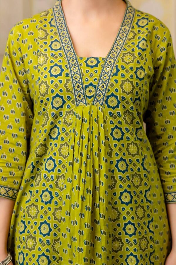 Naisha K 108 Fine Cotton Kurti Bottom With Dupatta Catalog Wholesale Collection - Image 5