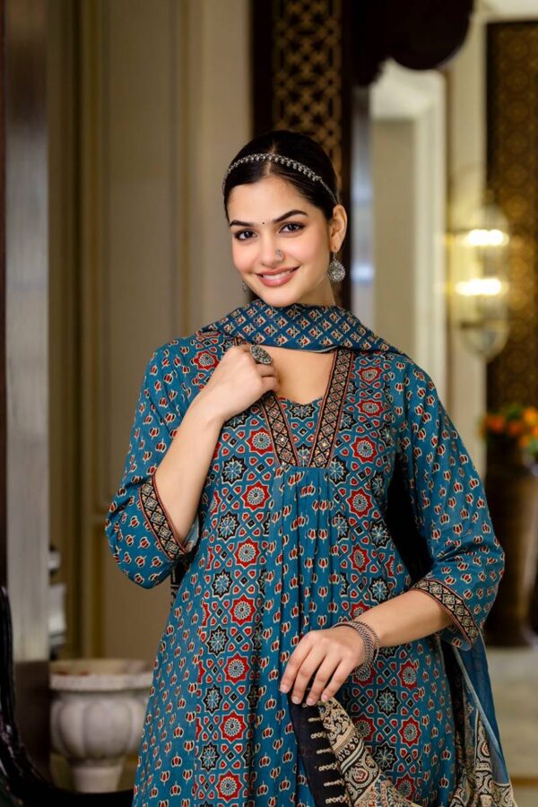 Naisha K 108 Fine Cotton Kurti Bottom With Dupatta Catalog Wholesale Collection - Image 3
