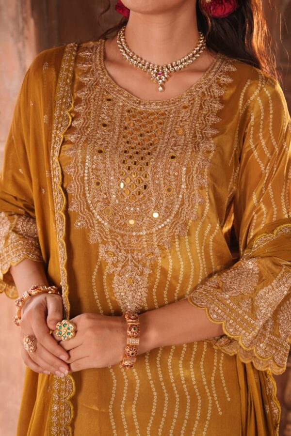 Naisha K 109 Crepe Fancy Readymade Catalog Wholesale Collection Exporter - Image 4