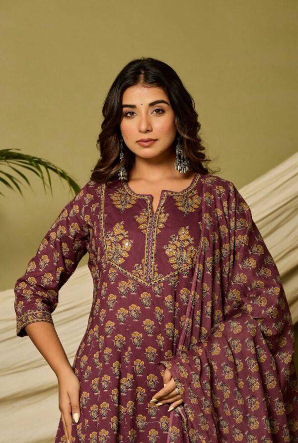 Naisha K 112 Cotton Kurti Bottom With Dupatta Catalog Wholesale Collection Exporter - Image 8