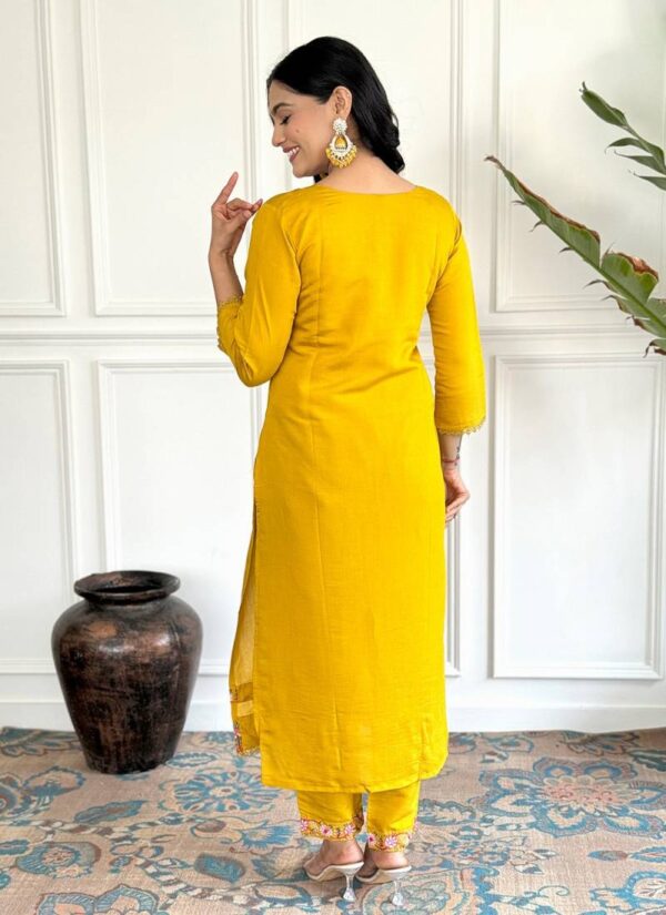 Navya Kurti 107 Silk Embroidered Kurti Bottom With Dupatta Wholesale Catalog Collection Supplier - Image 4