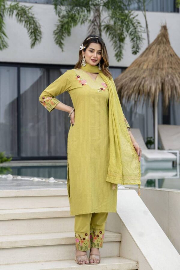 Naisha K 154 Cotton Dobby Kurti Bottom With Dupatta Wholesale Catalog Collection Exporter - Image 3