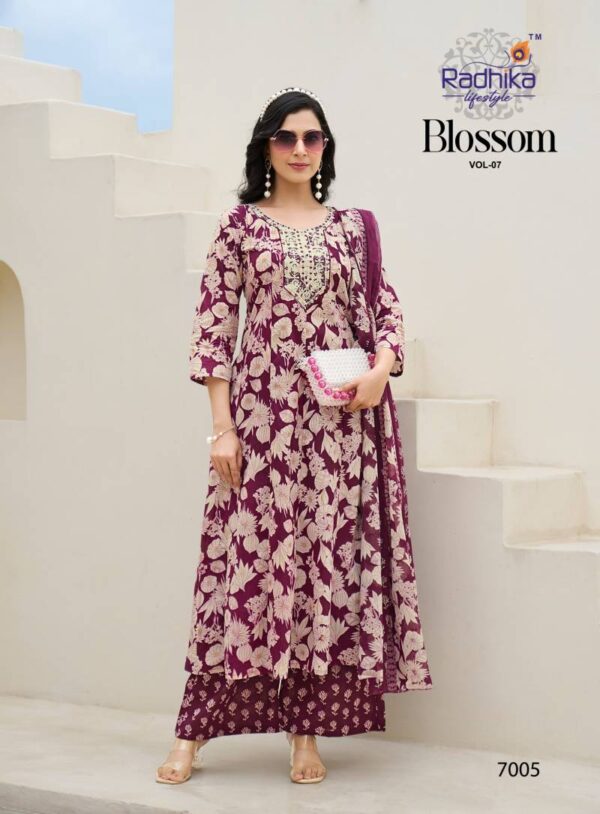Radhika Blossom Vol 7 Cotton Printed Kurti Bottom With Dupatta Wholesale Catalog Collection Exporter - Image 7
